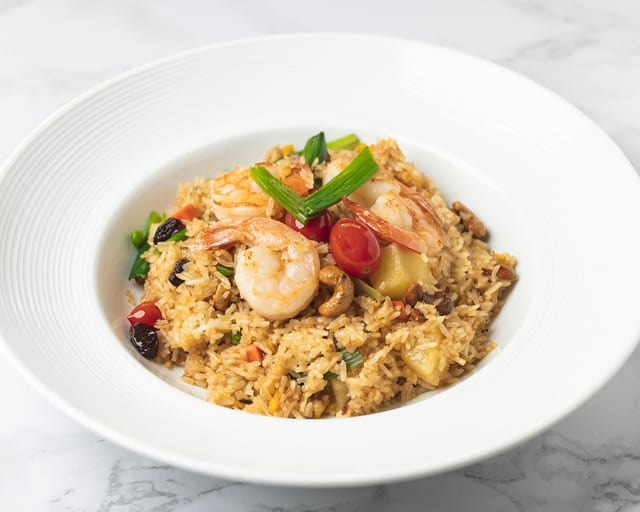 Pineapple Fried Rice (Gluten free sauce) (Tray).