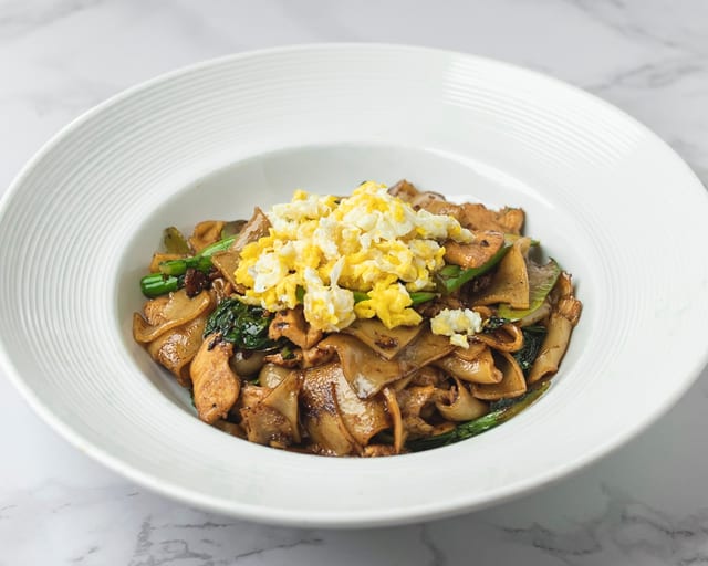 Pad See Ew (Tray).