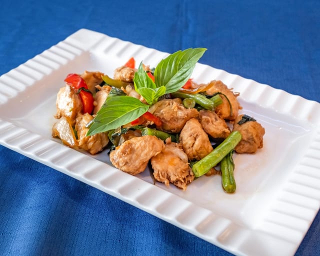 Vegan Ka Praw - Thai Basil Stir-Fry (Tray).