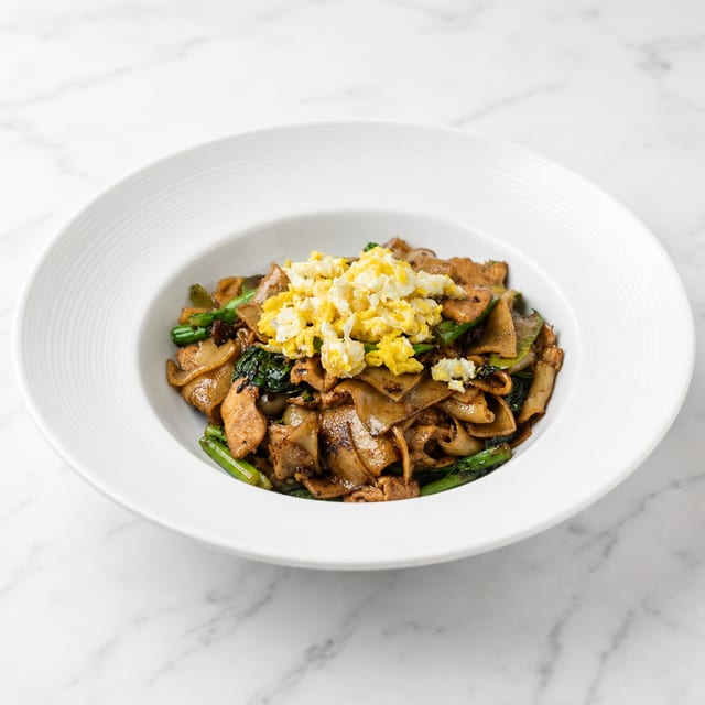 Pad See Ew (Tray).