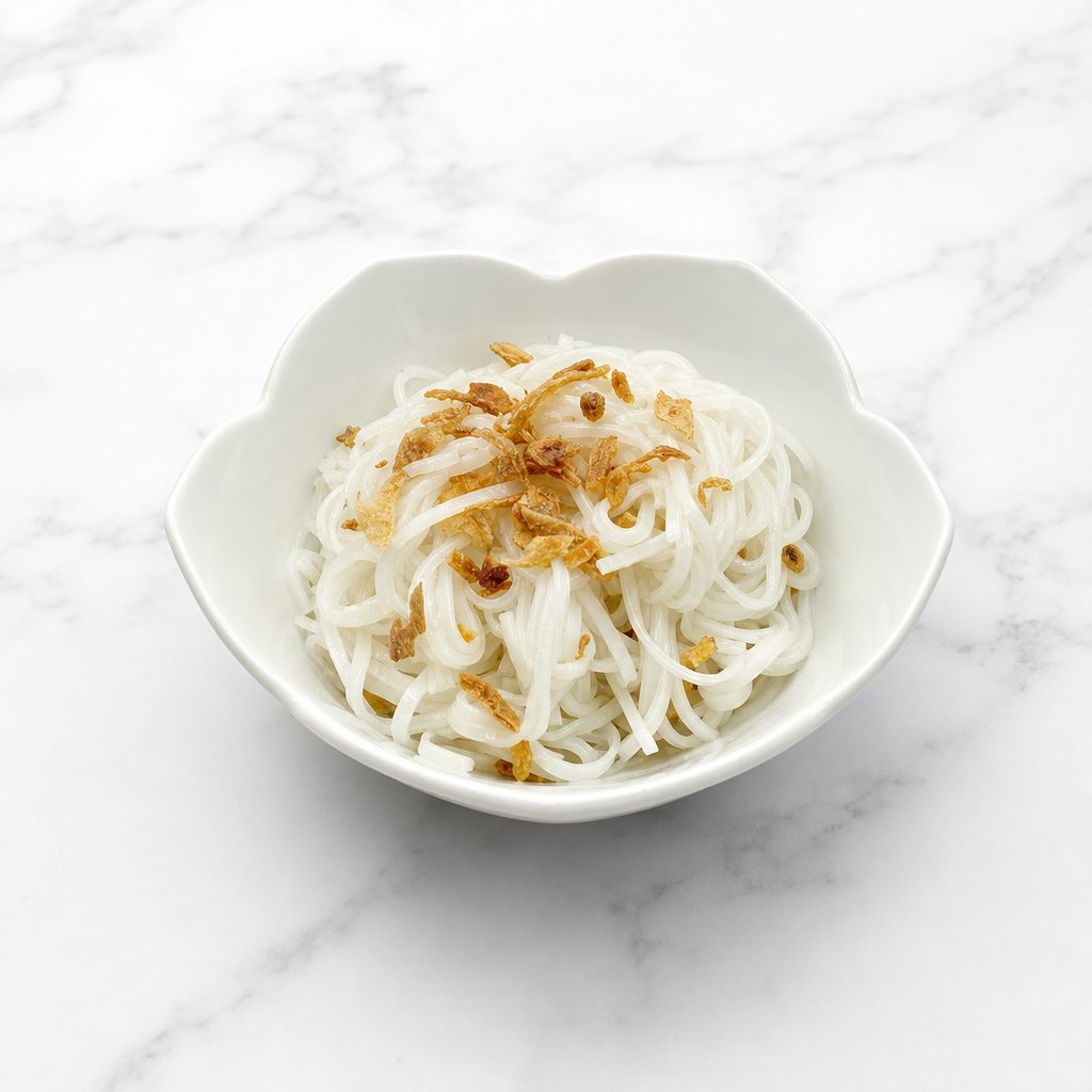 Side Rice Noodles Mixed with Fried Red Onion.