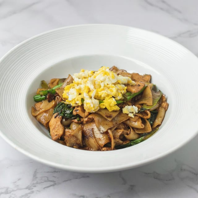 Pad See Ew (Tray).