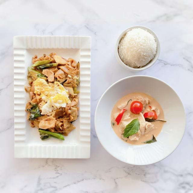 (Combo Full Size) Pad See Ew + Red Curry.