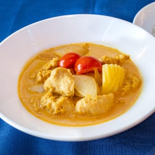 Vegan Yellow Curry (Tray)