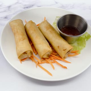 Crispy Chicken Spring Rolls